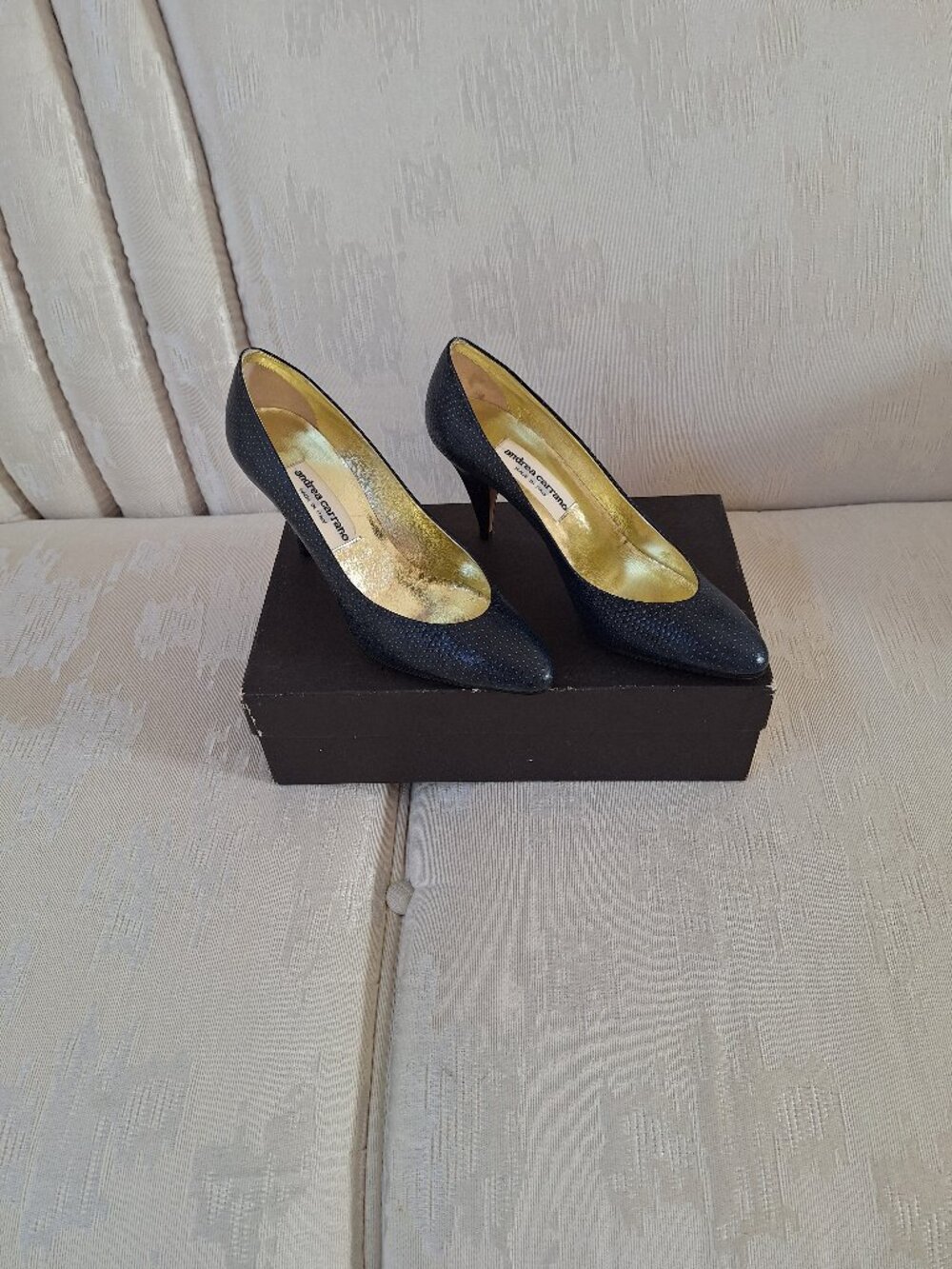 Ladies Vintage Andrea Carrano Navy Blue Pumps - Size 6.5 - Brand New